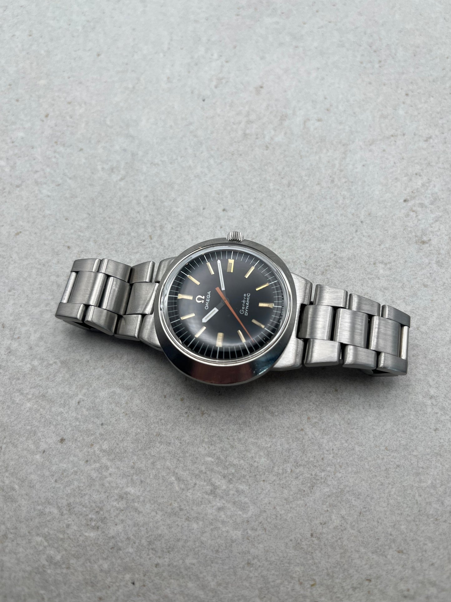 Omega Geneve Dynamic Manual Wind 135.033