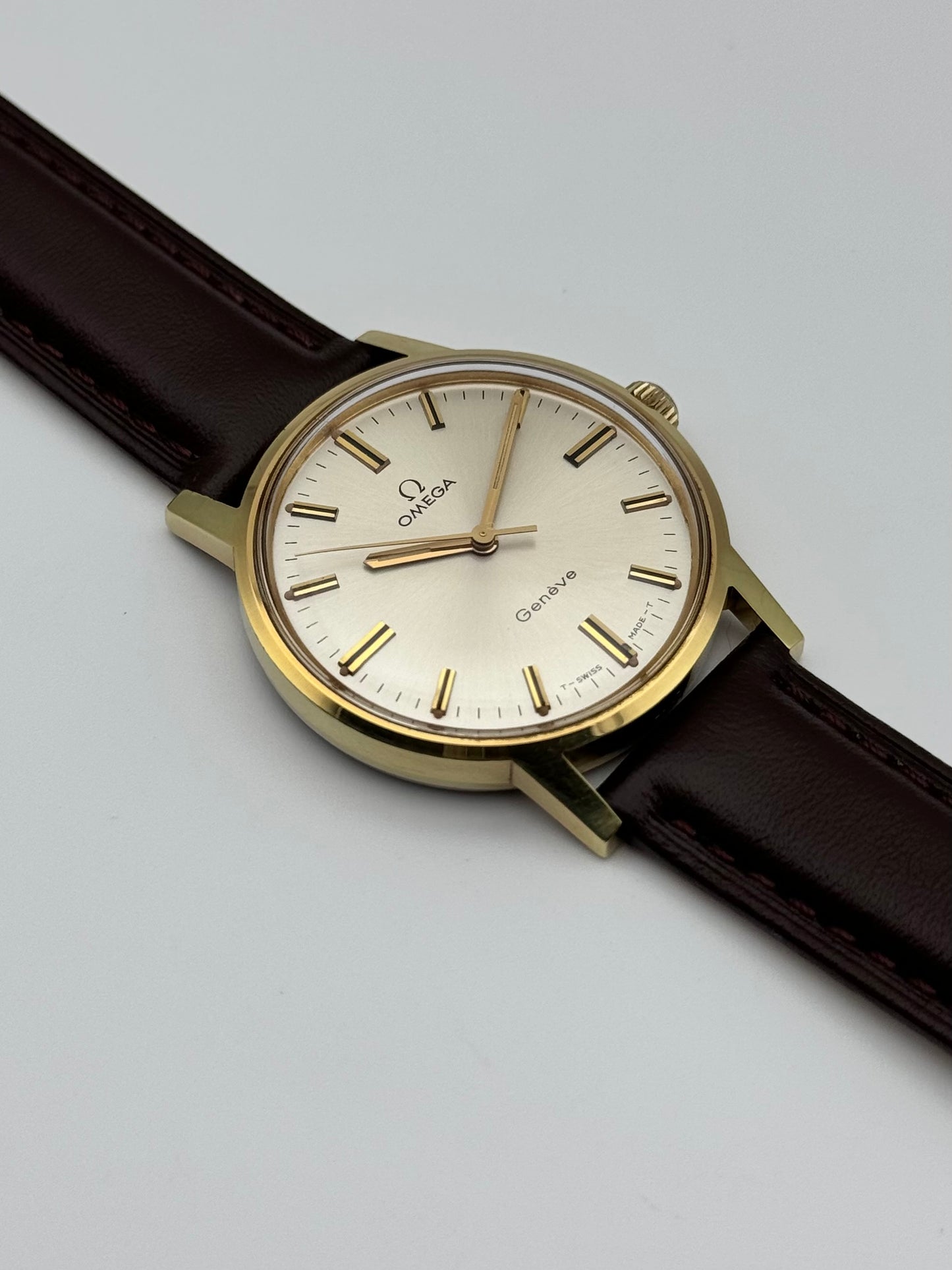 Omega Geneve Manual Wind 135.070 - Box and Papers