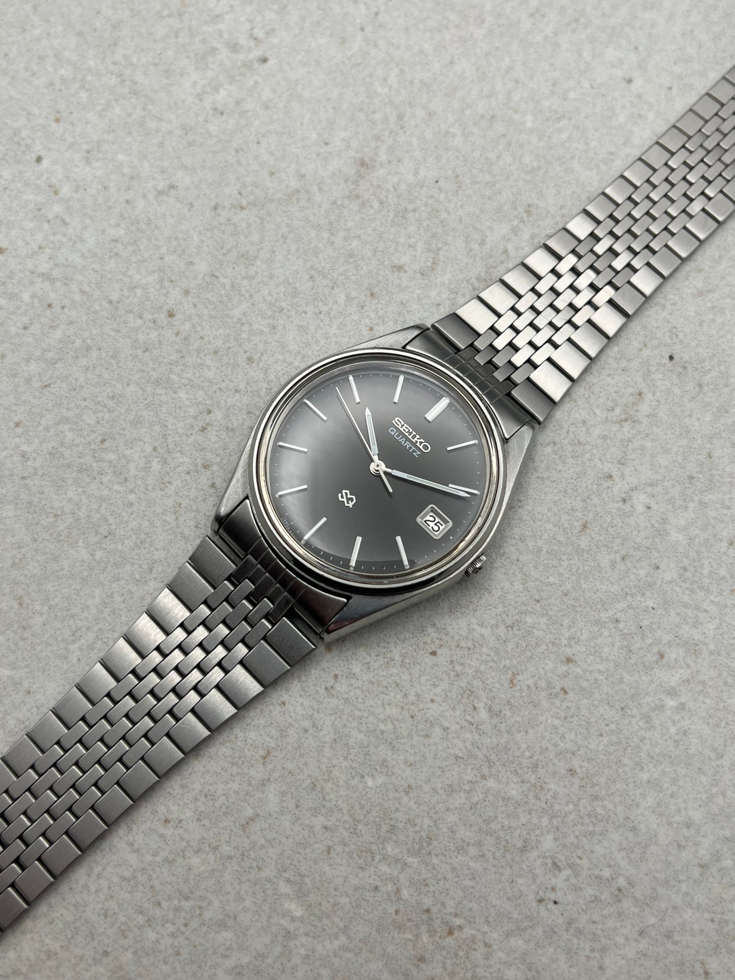 Seiko SQ Quartz Date 8222-8020