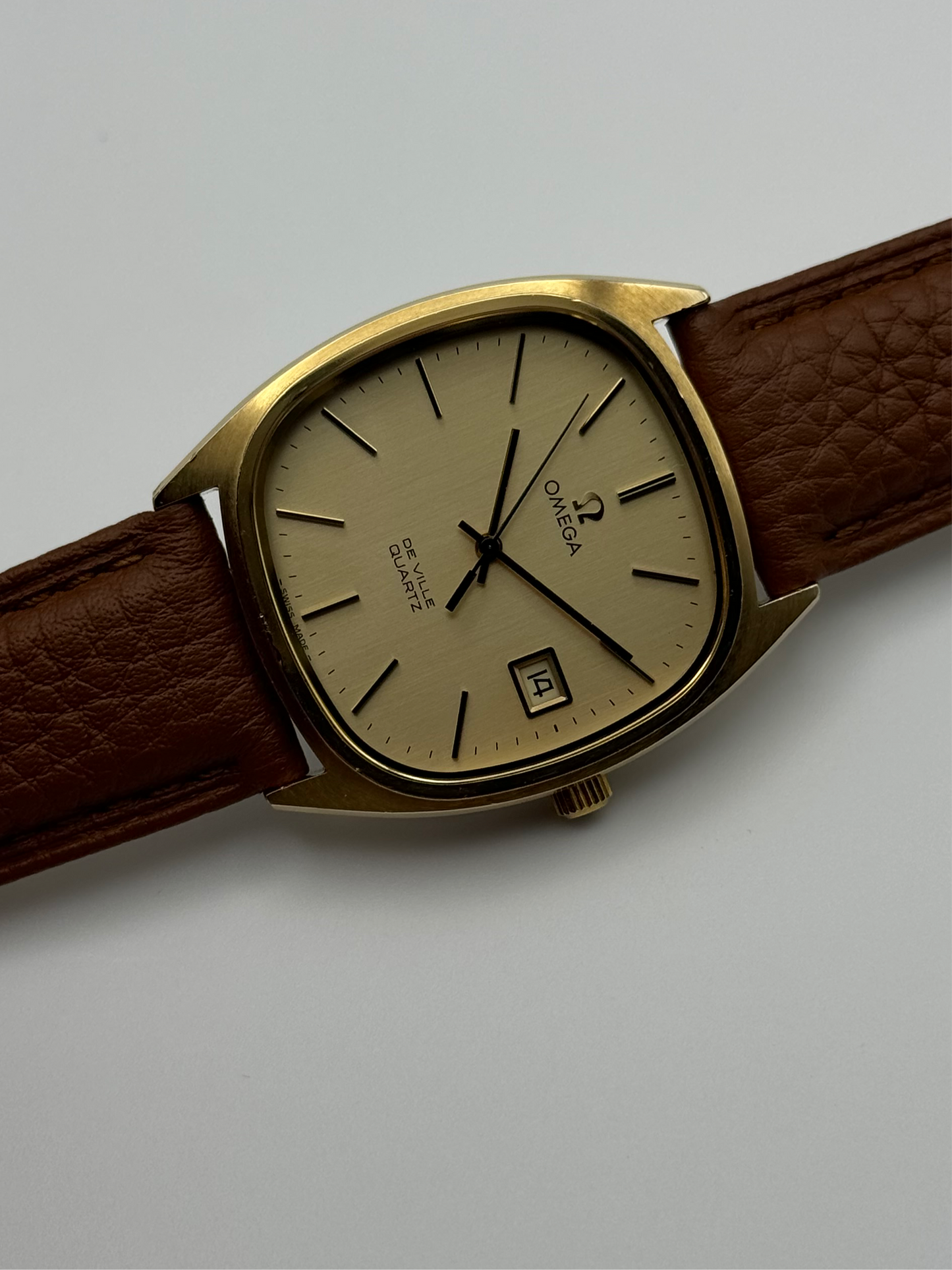 Omega DeVille Quartz Date 192.0034