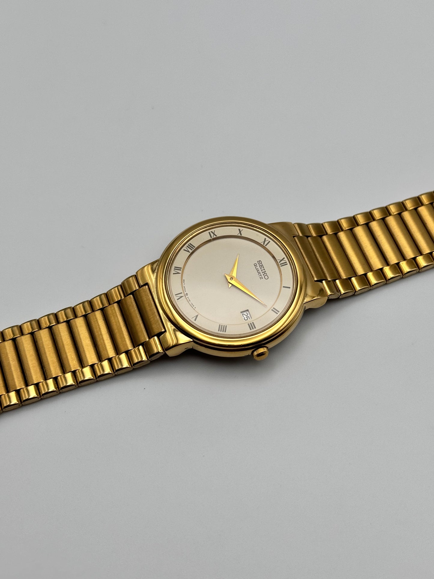 Seiko Quartz Date Dress Watch - 5Y39- 7140