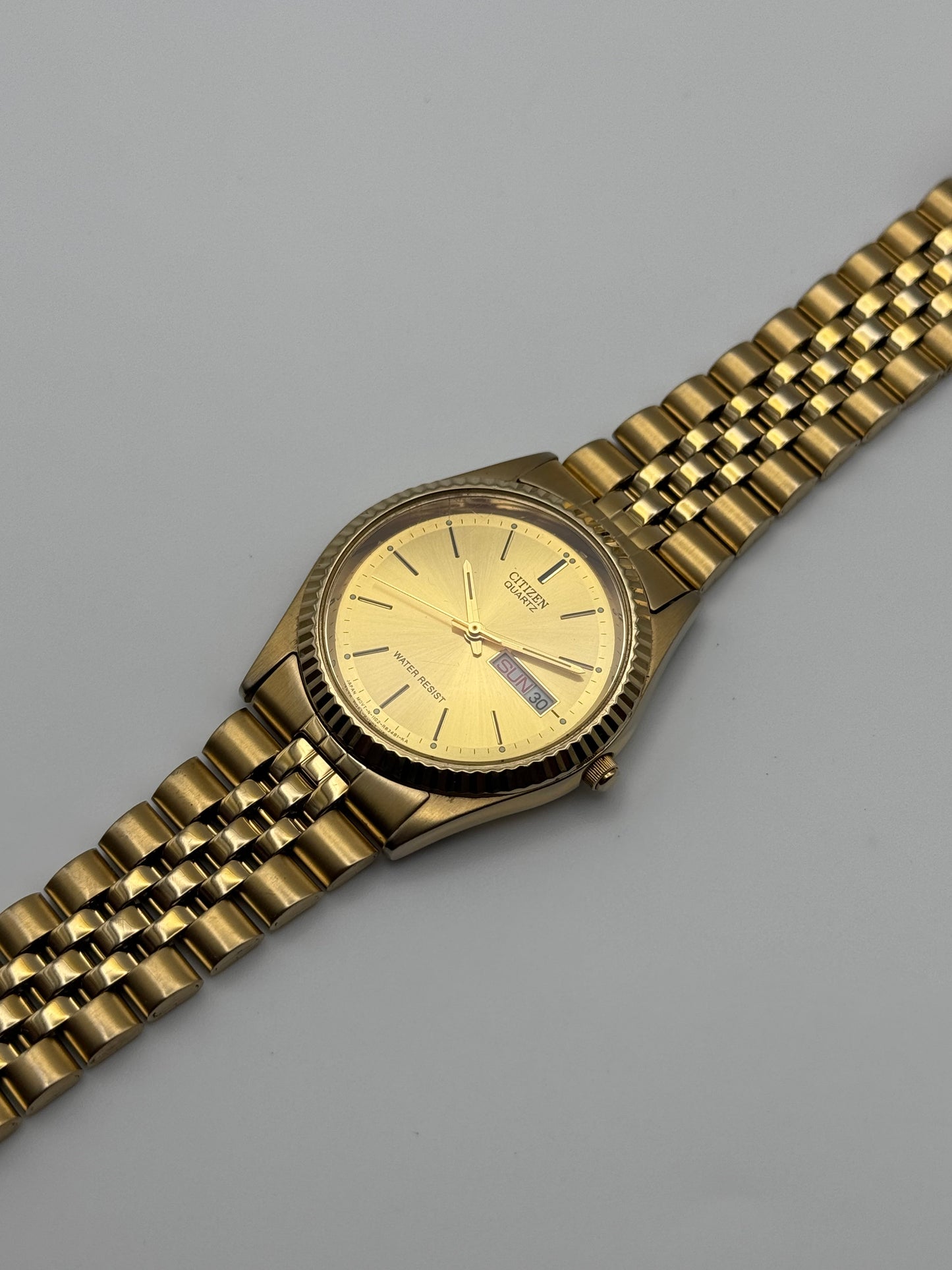 Citizen CQ Quartz Day-Date 6100-R00391