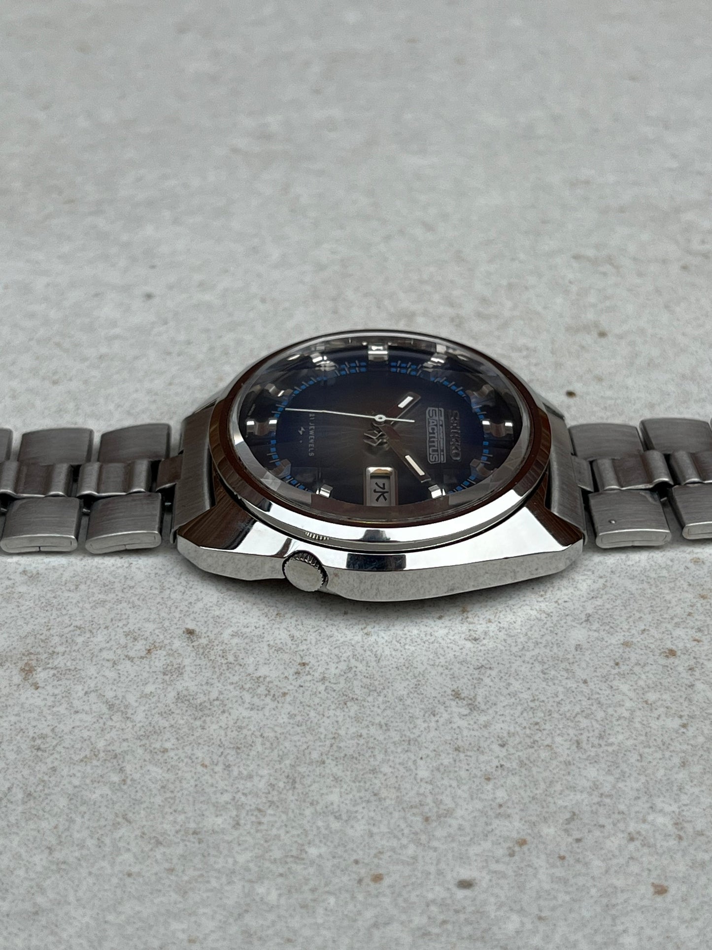 Seiko 5 Actus Automatic Faceted Crystal 7019-7210