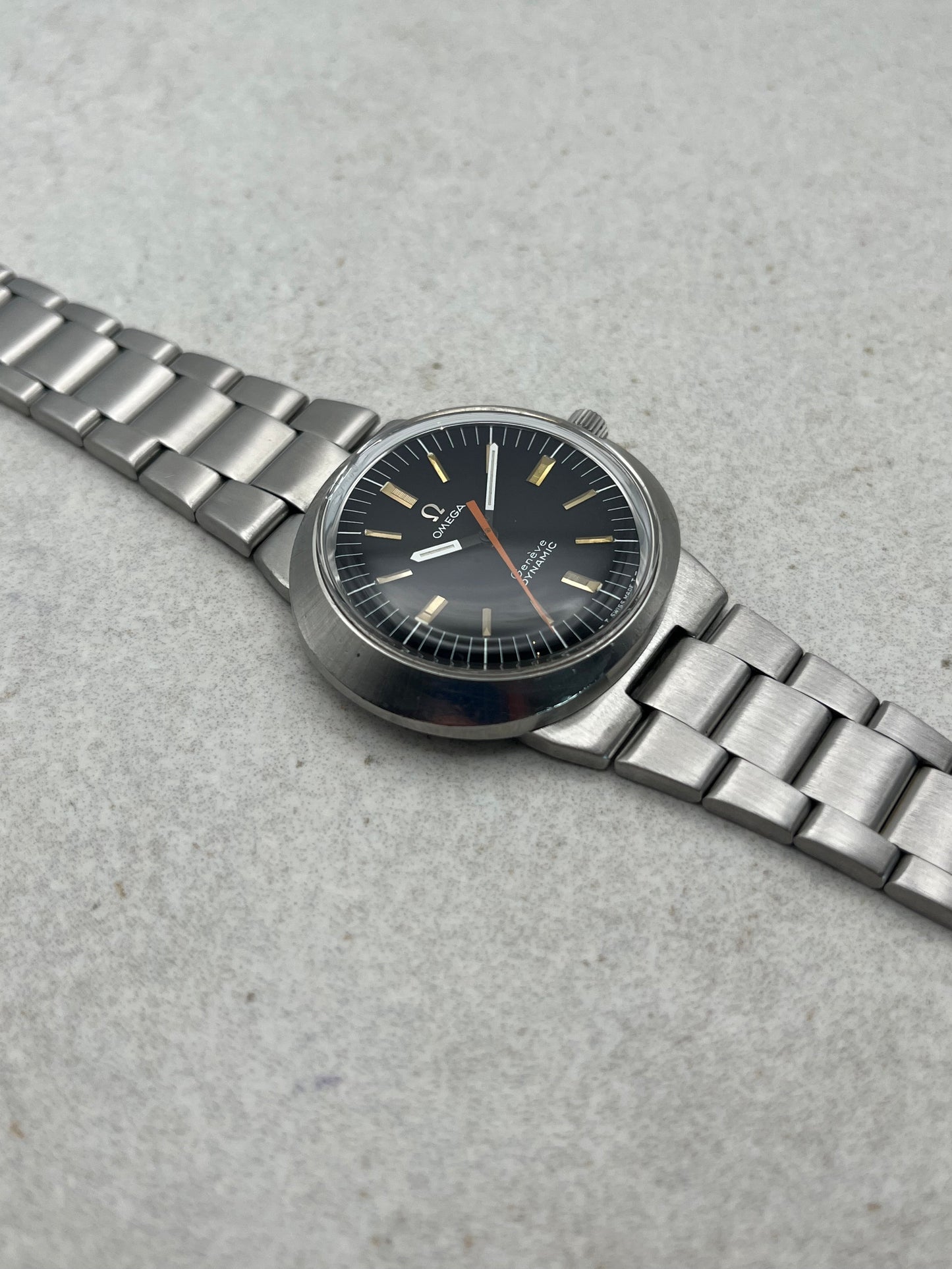 Omega Geneve Dynamic Manual Wind 135.033