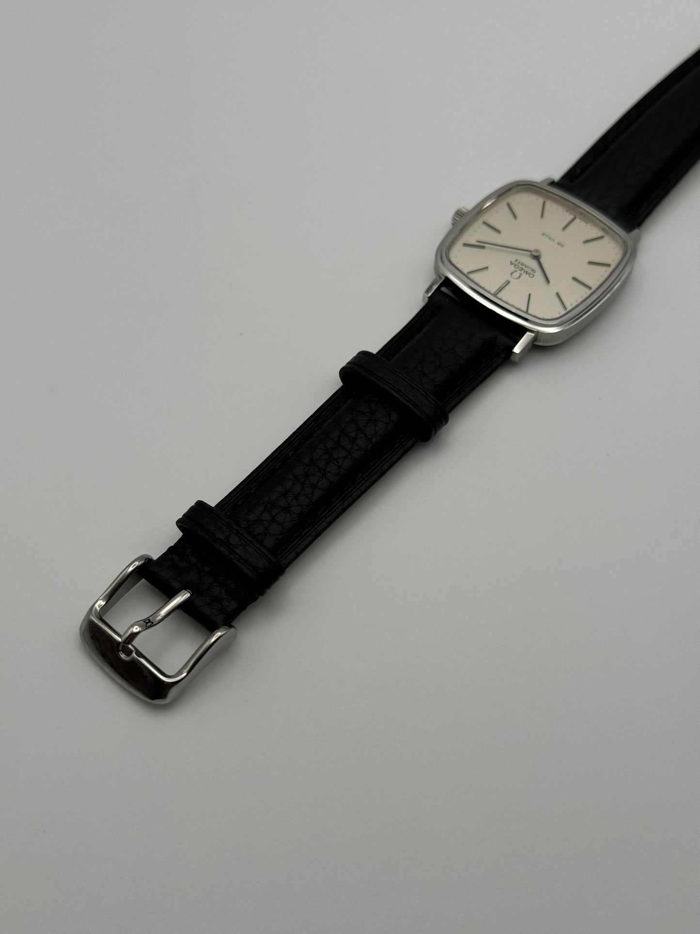 Omega DeVille Quartz 191.0045 - Near Mint