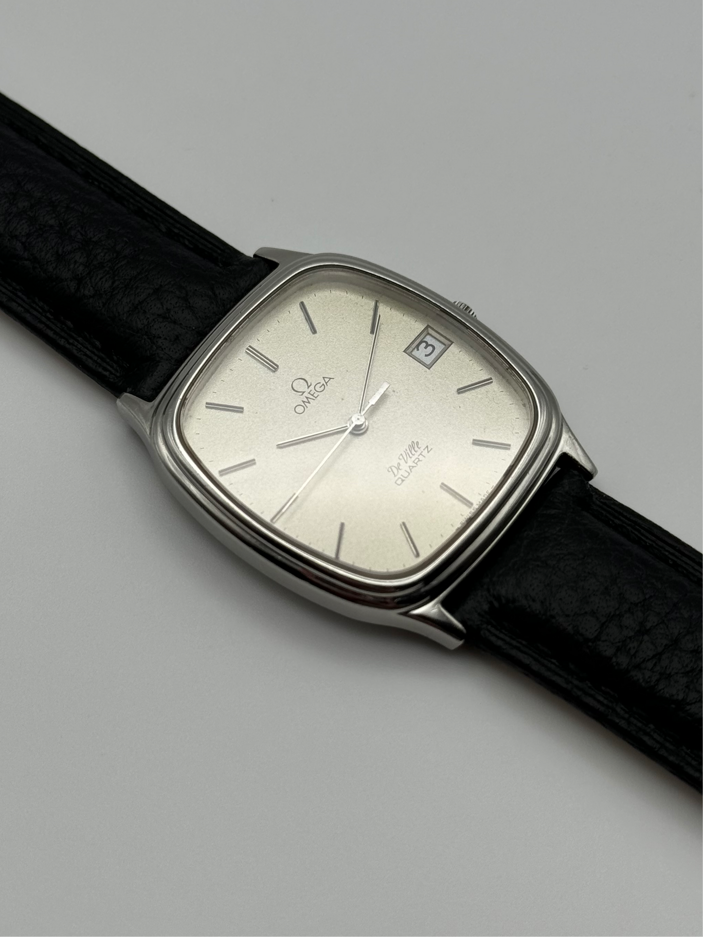 Omega DeVille Quartz Date 192.0044