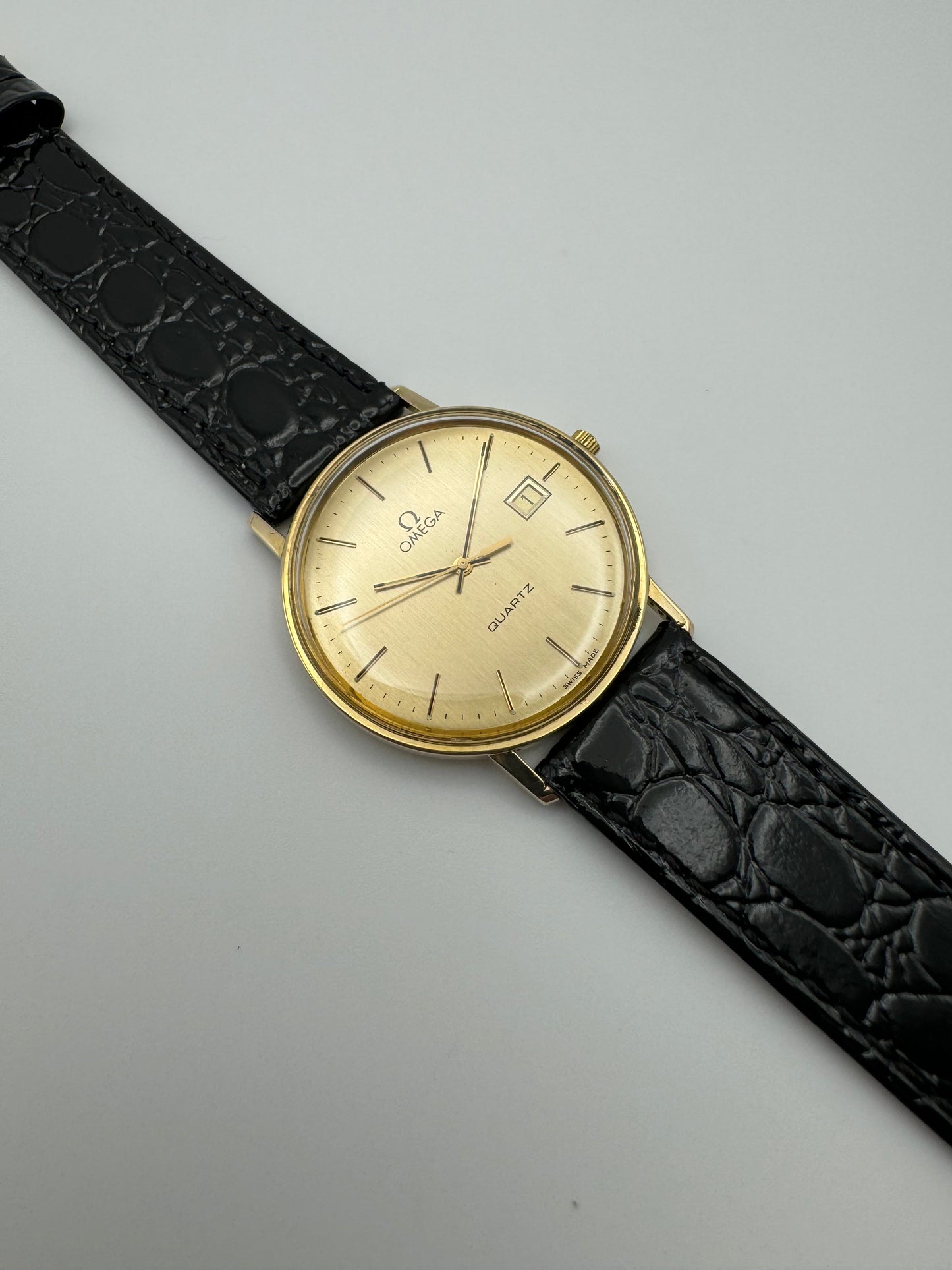 Omega Quartz 9ct Solid Gold Calibre 1430