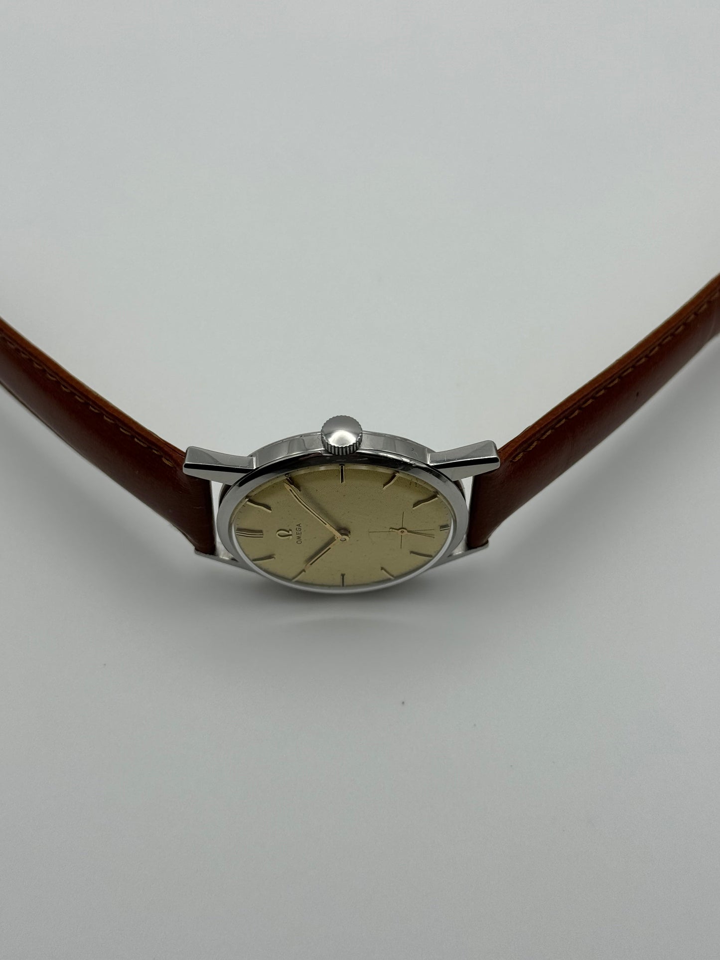 Omega Small Seconds Manual Wind 121.001 - Extremely rare linen dial!