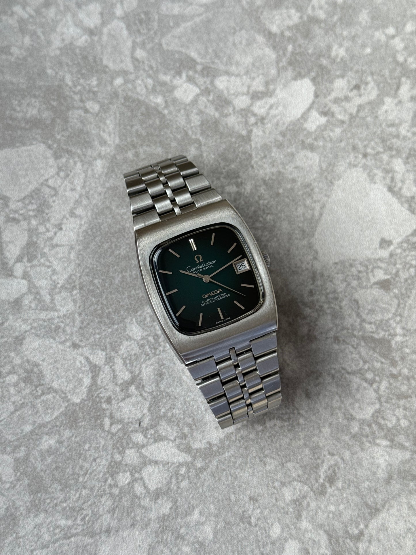 Omega Constellation Chronometer Automatic Date  - Original Bracelet - Rare Green Vignette Dial - 168.0058