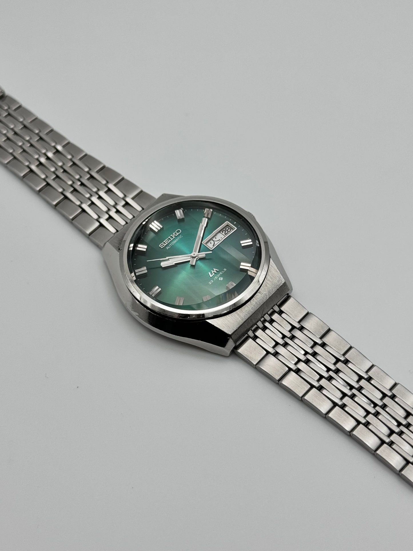 Seiko Lord Matic JDM Japanese Day-Date - Rare Faceted Crystal - 5606-8060