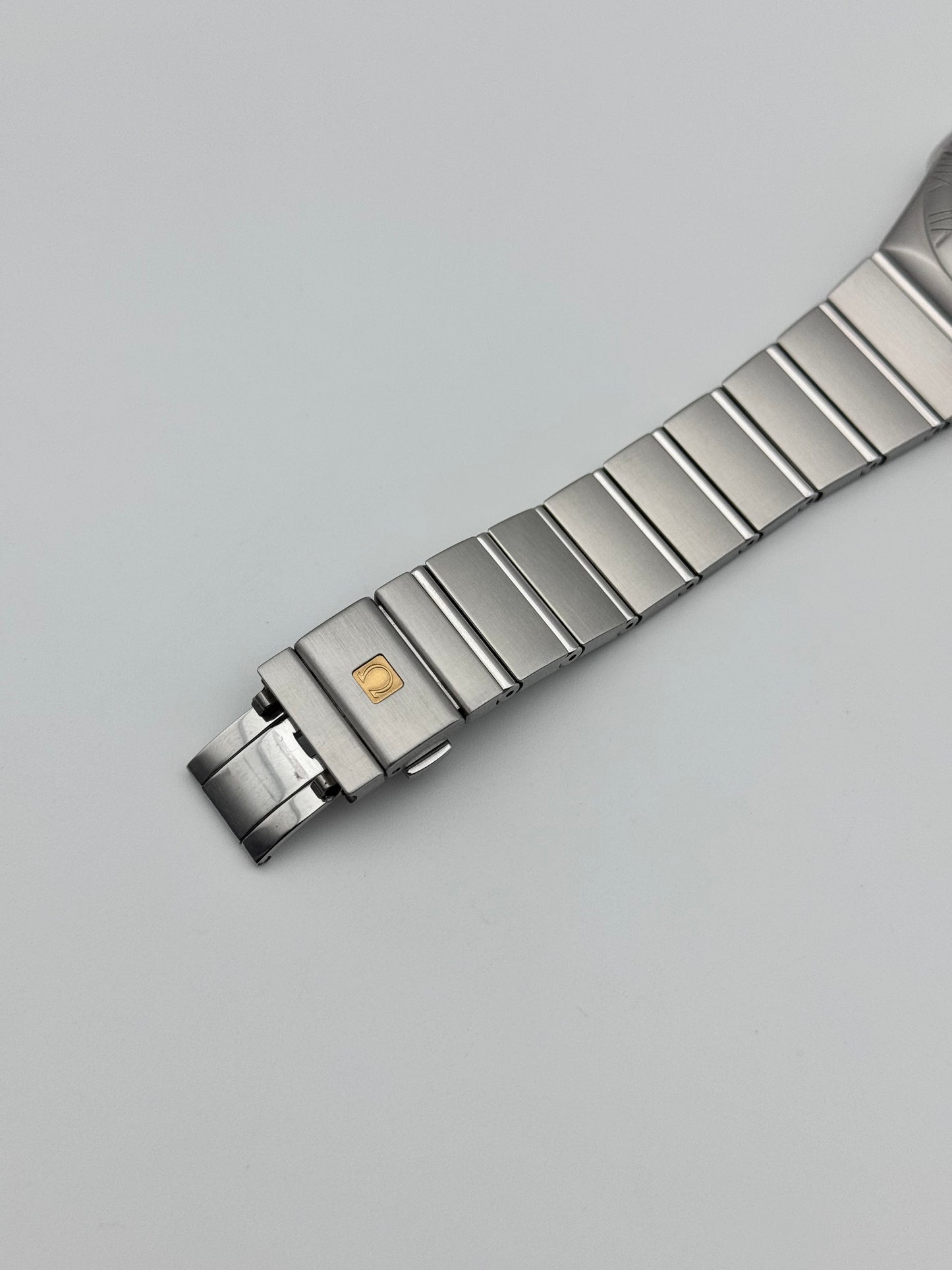 Omega Constellation Quartz Date - Box and Papers