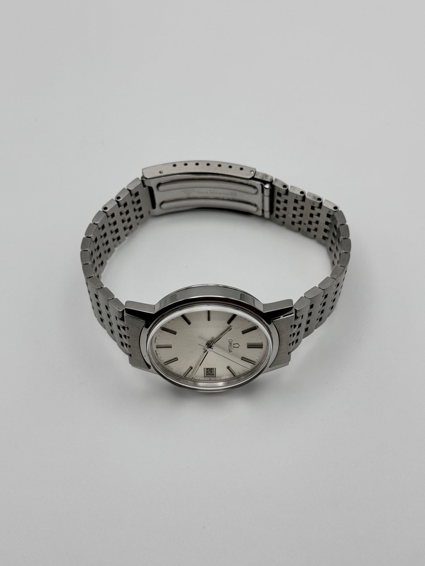 Omega Date Manual Wind 136.0104 - Original Bracelet