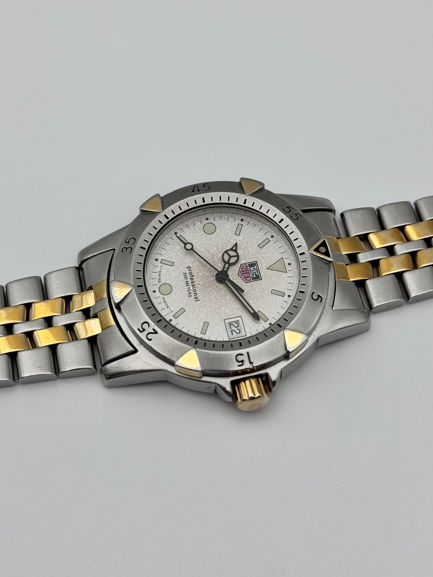 Tag Heuer Professional 200 Quartz Date - WD1221-K-20