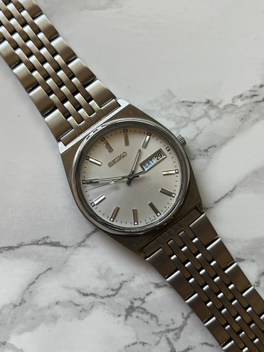 Seiko Quartz V743-9029