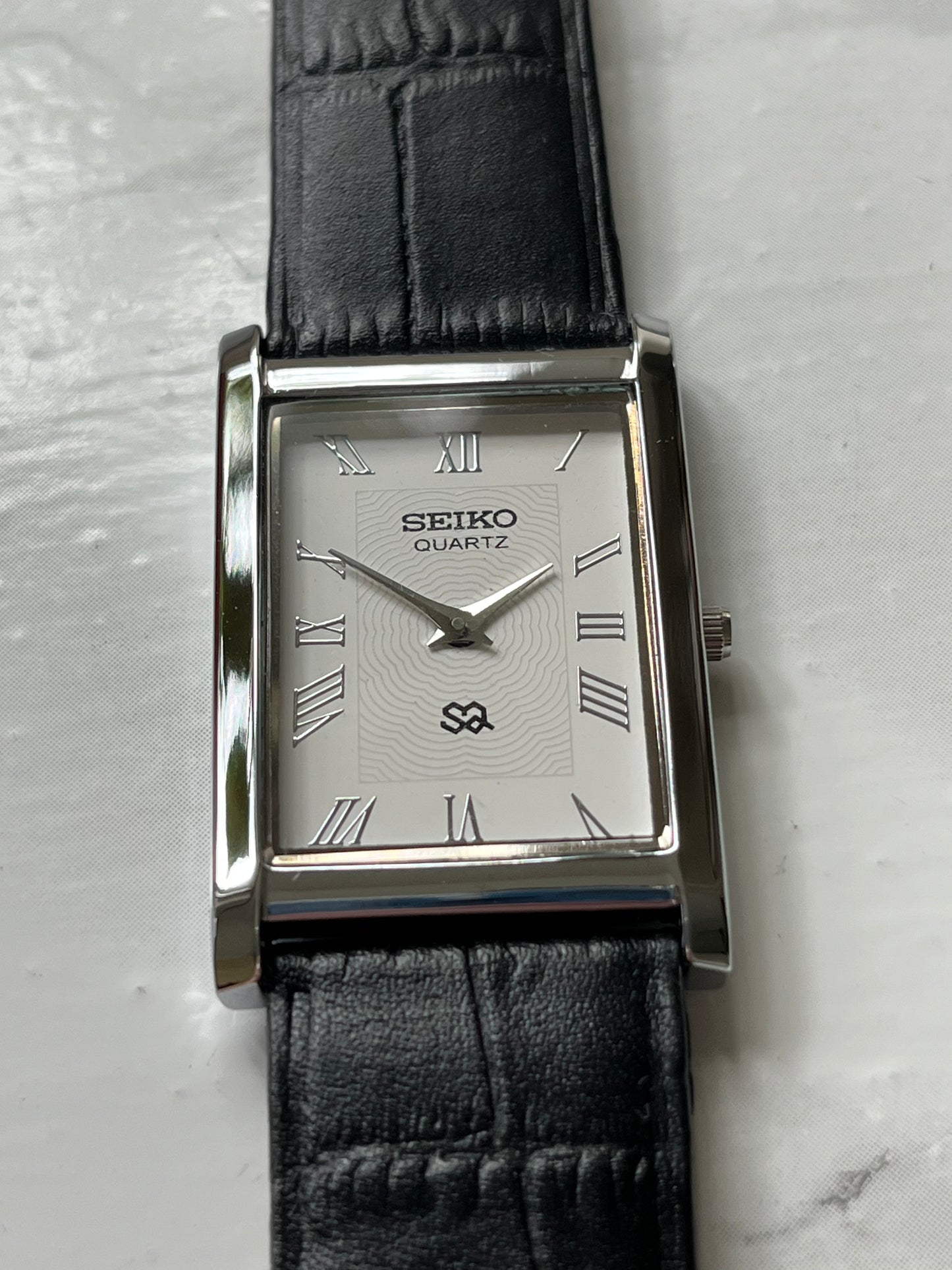 Seiko SQ Quartz Tank 325714