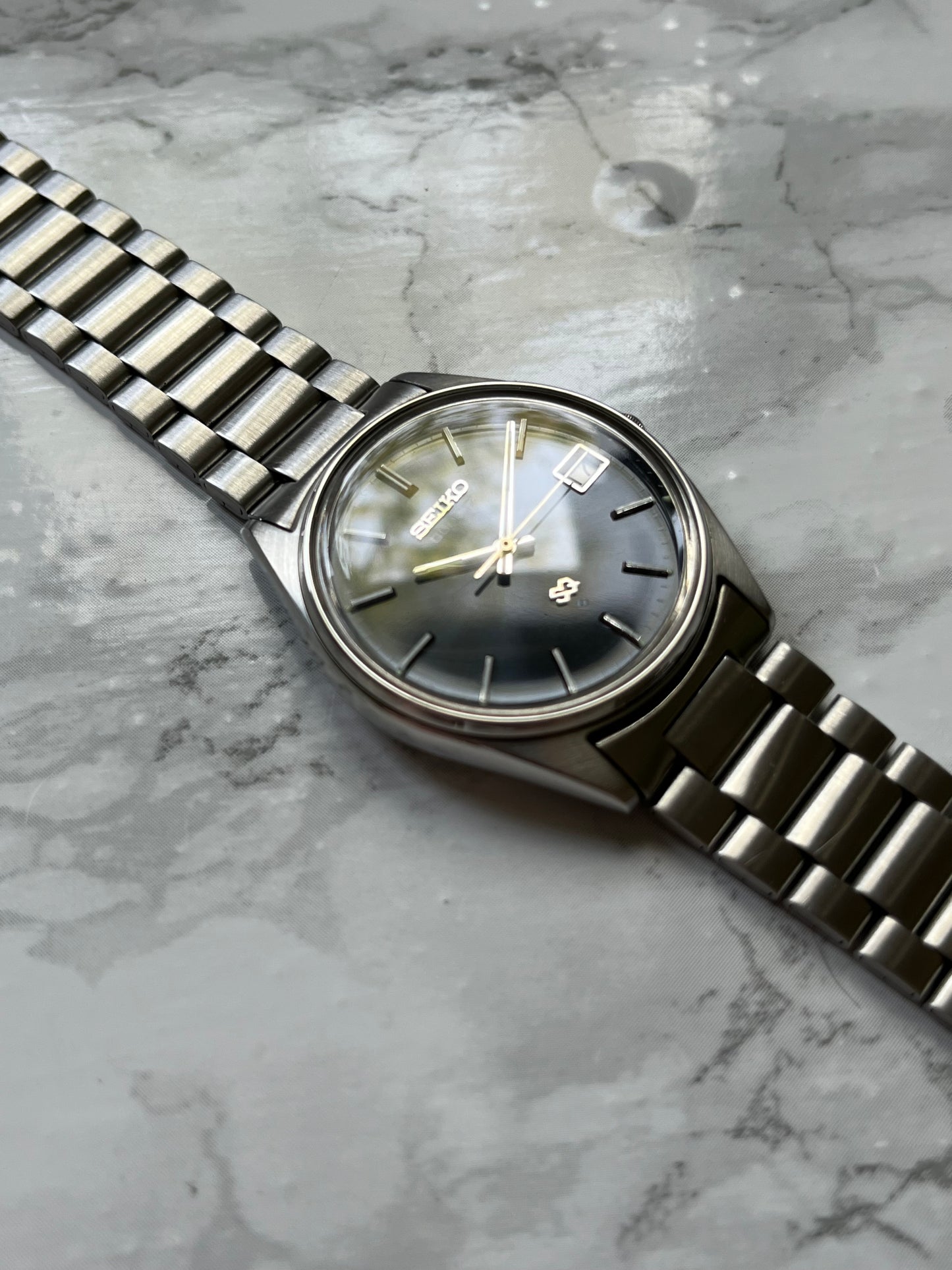 Seiko SQ Quartz 8222-7000