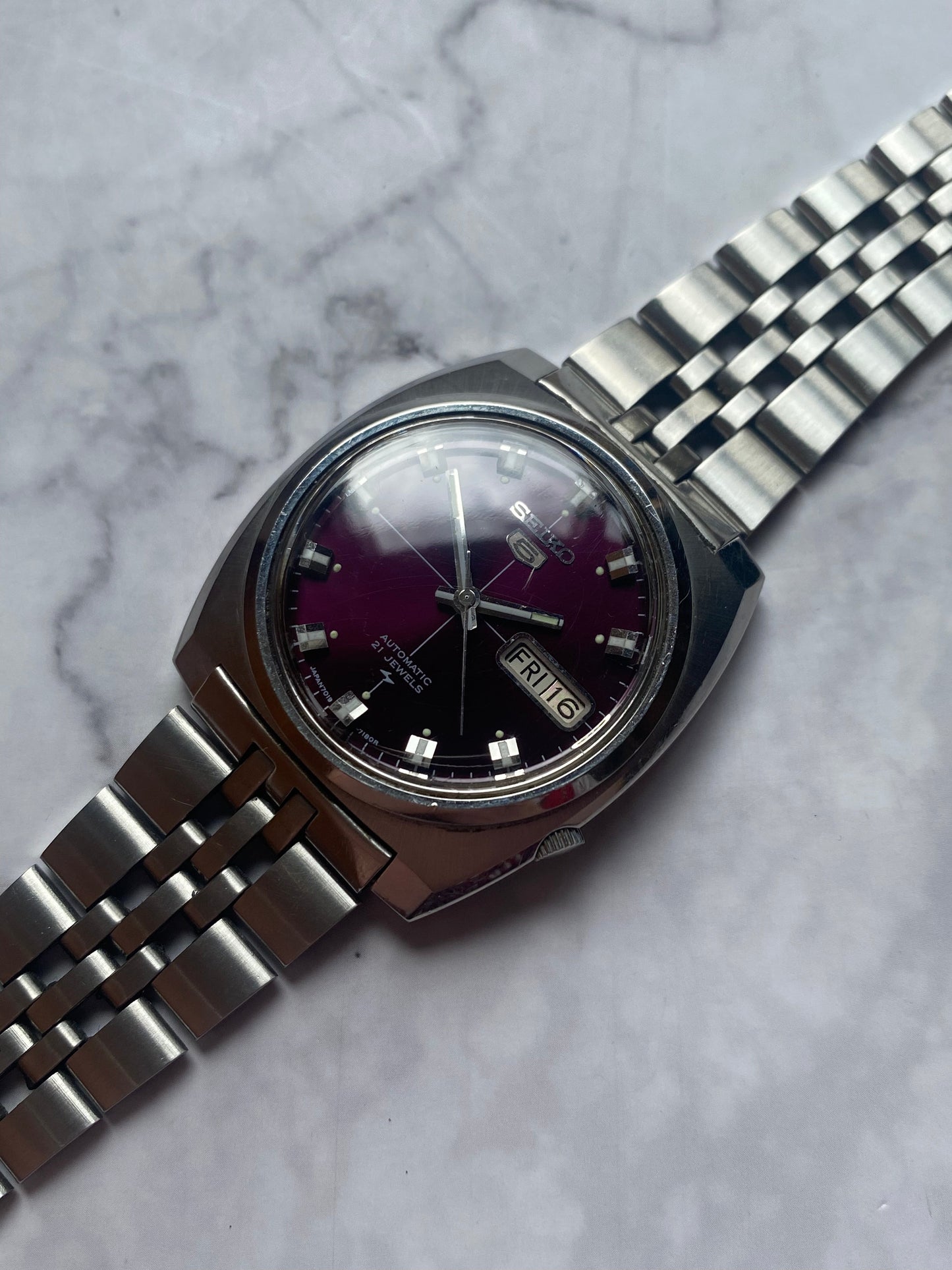 Seiko 5 Automatic Rare 7019-7110