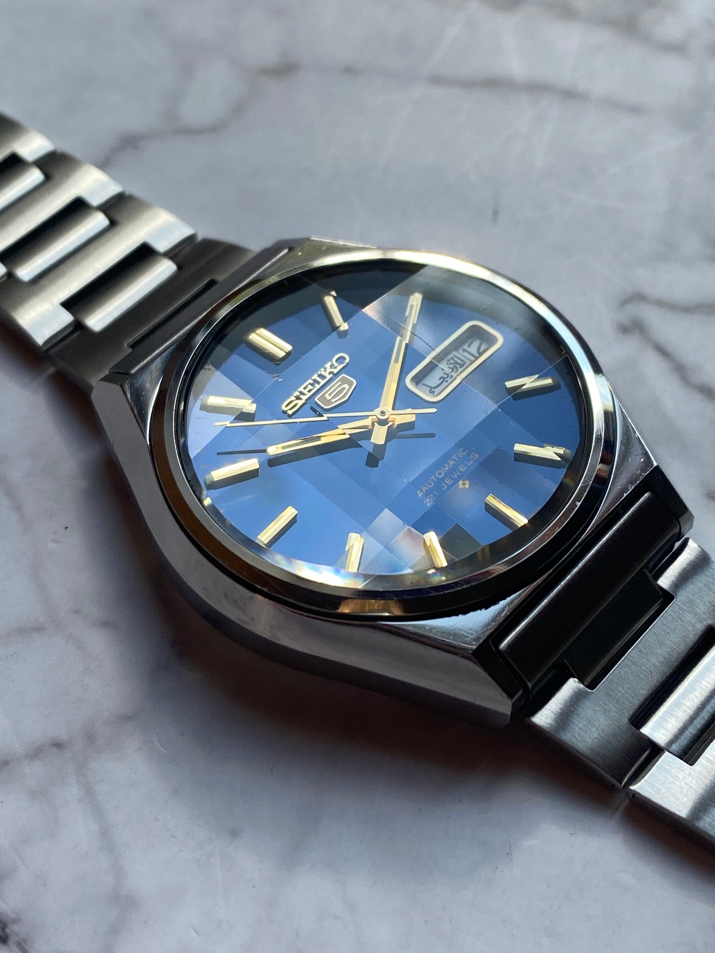 Seiko 5 automatic hot sale day date