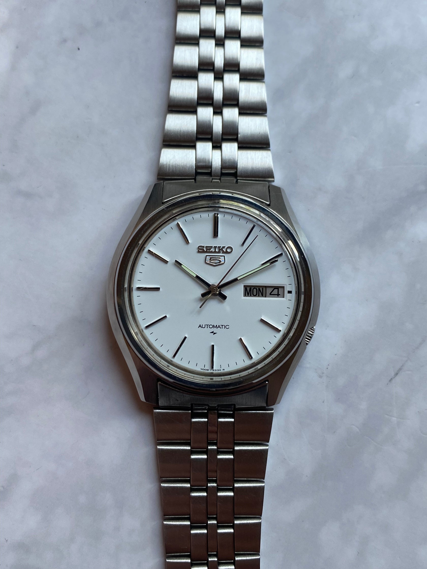 Seiko 5 Automatic 7009-4040 – The Wrist Watcher
