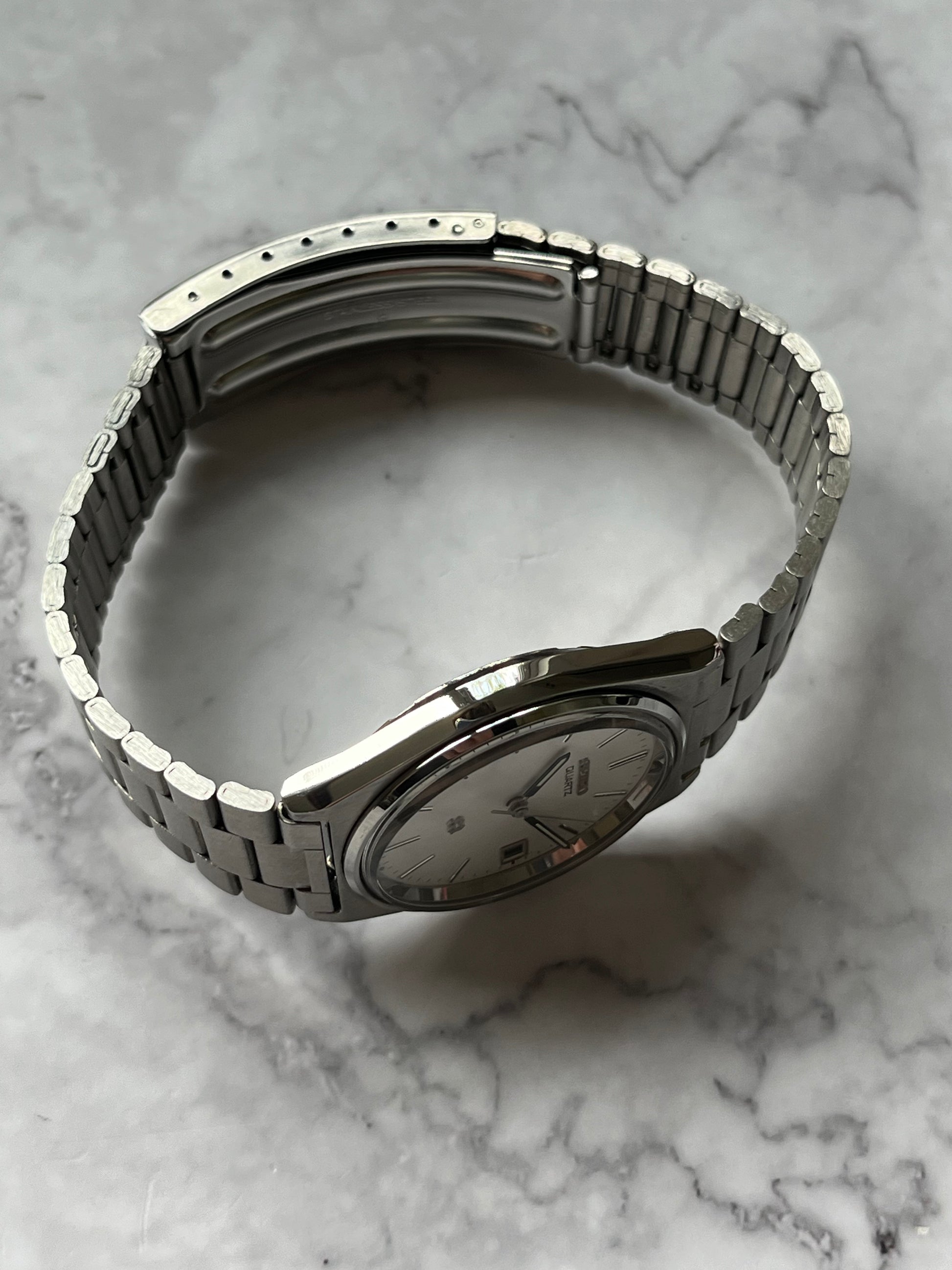 Seiko SQ Quartz 5H22-7A00 – The Wrist Watcher