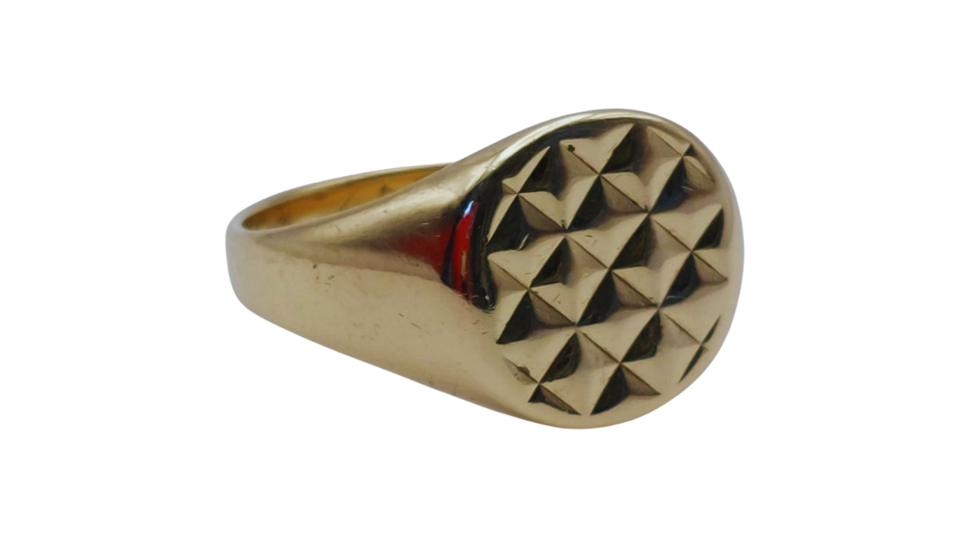 9ct Gold Engraved Signet Ring