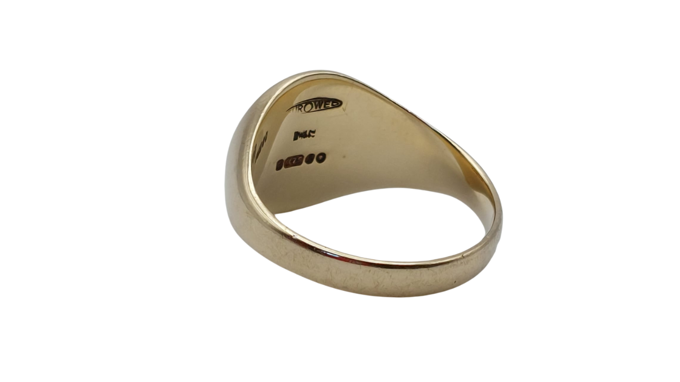 9ct Gold Engraved Signet Ring