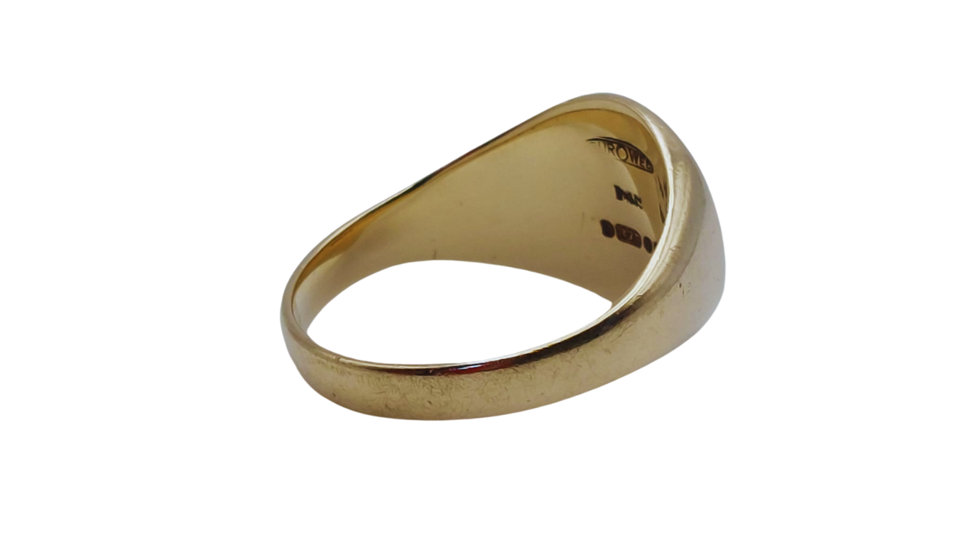 9ct Gold Engraved Signet Ring