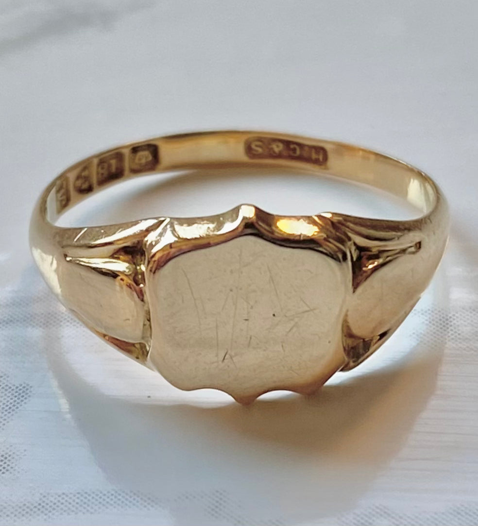 Vintage 18ct Gold Signet Ring